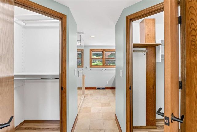 N3977 Meadow Drive, Cambridge, WI 53523