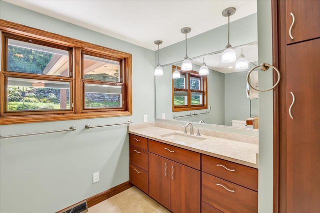 N3977 Meadow Drive, Cambridge, WI 53523