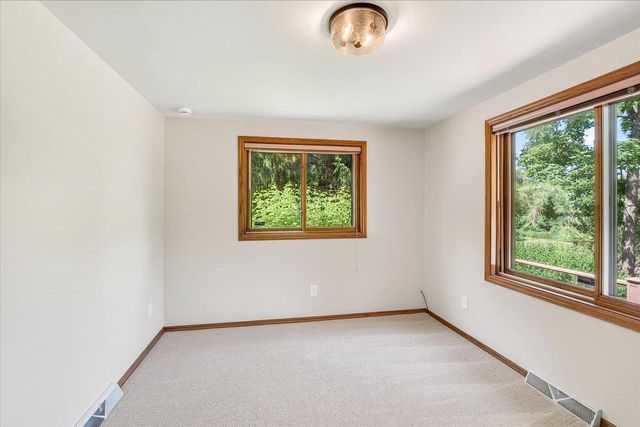 N3977 Meadow Drive, Cambridge, WI 53523