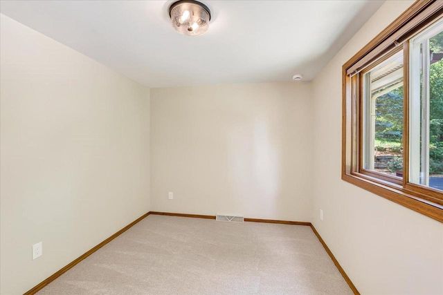 N3977 Meadow Drive, Cambridge, WI 53523