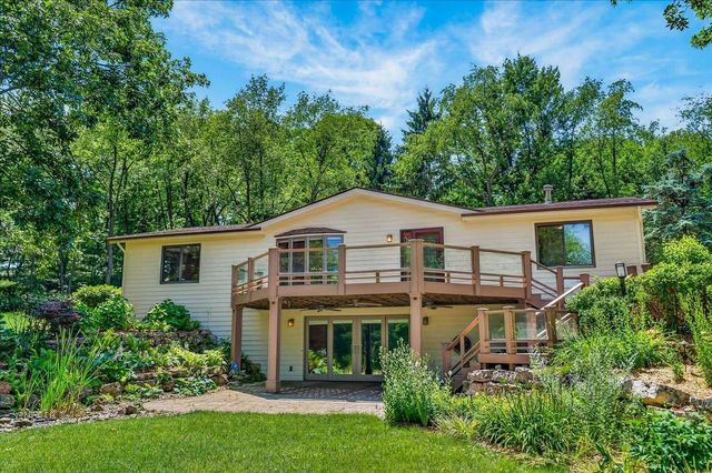 N3977 Meadow Drive, Cambridge, WI 53523