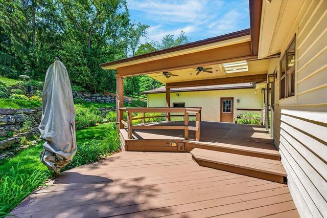 N3977 Meadow Drive, Cambridge, WI 53523