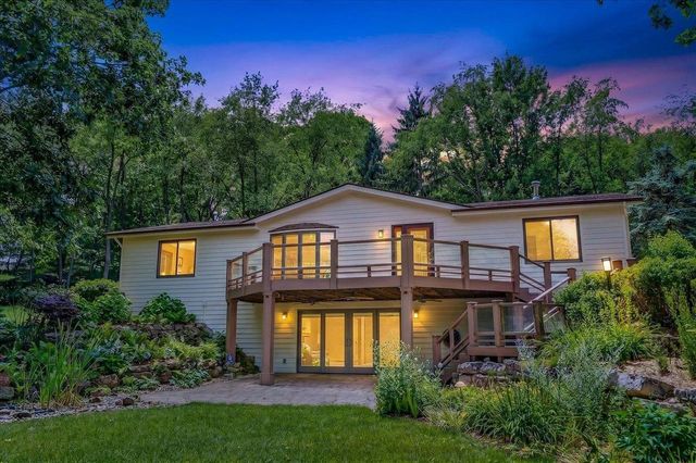 N3977 Meadow Drive, Cambridge, WI 53523
