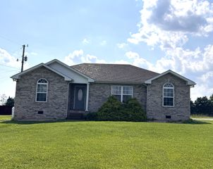 128 Old Fountain Head Rd, Portland, TN 37148