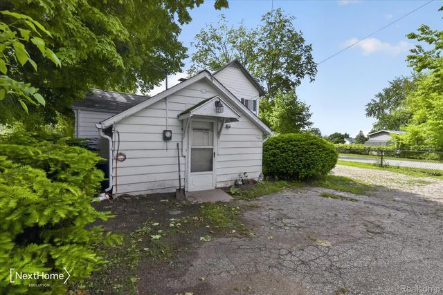 783 E Huron River Drive, Van Buren Charter Township, MI 48111