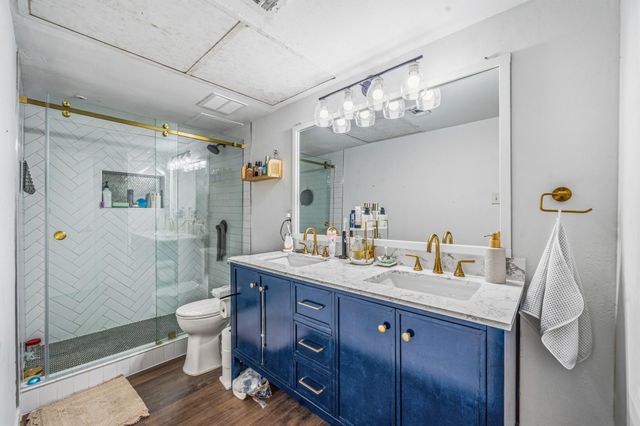 359 N Post Oak Lane 219, Houston, TX 77024