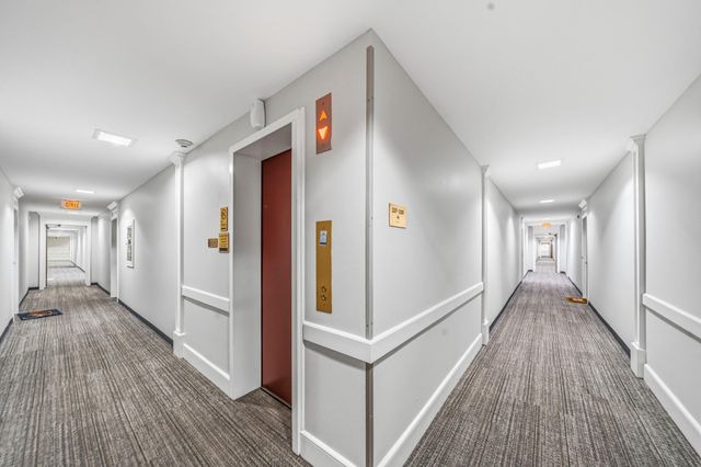 359 N Post Oak Lane 219, Houston, TX 77024