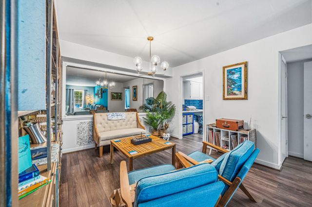 359 N Post Oak Lane 219, Houston, TX 77024