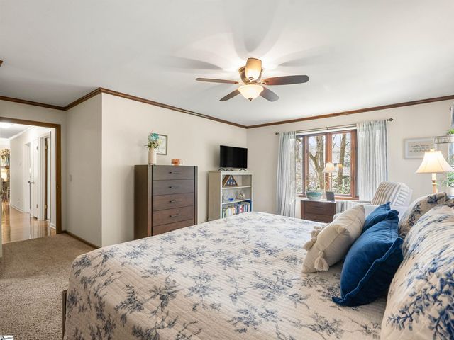 208 Overcreek Road, Greenville, SC 29607