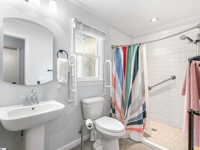 208 Overcreek Road, Greenville, SC 29607