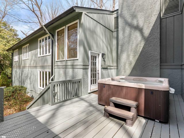 208 Overcreek Road, Greenville, SC 29607