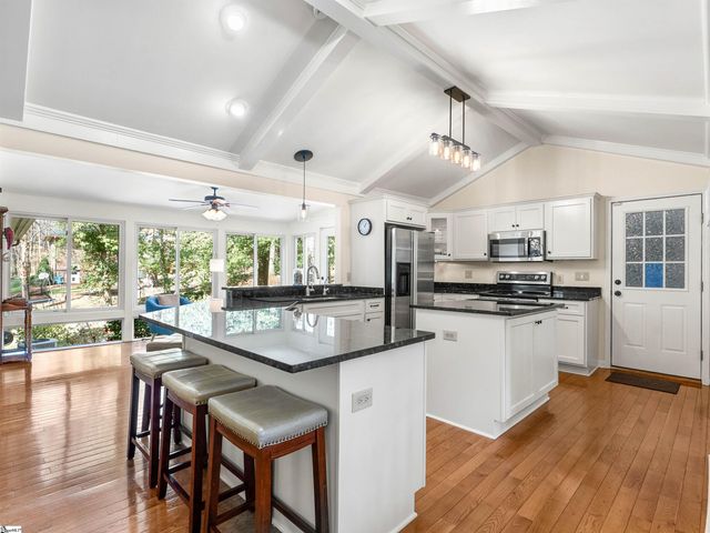 208 Overcreek Road, Greenville, SC 29607