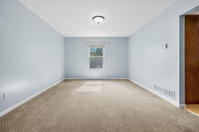 6737 Annandale Drive, Kalamazoo, MI 49009