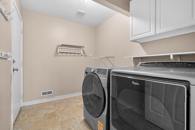 6737 Annandale Drive, Kalamazoo, MI 49009