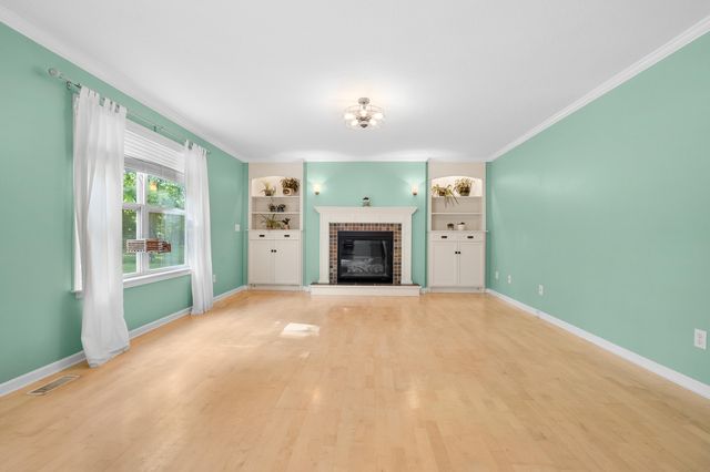 6737 Annandale Drive, Kalamazoo, MI 49009