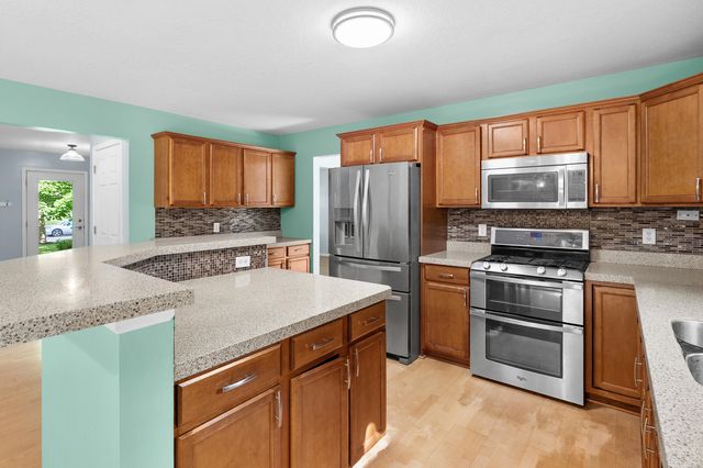 6737 Annandale Drive, Kalamazoo, MI 49009