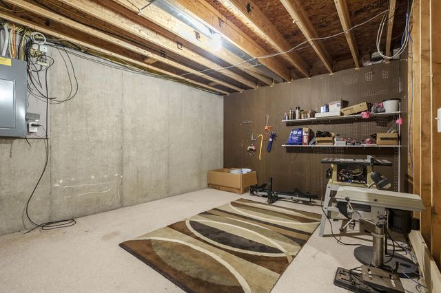 6737 Annandale Drive, Kalamazoo, MI 49009
