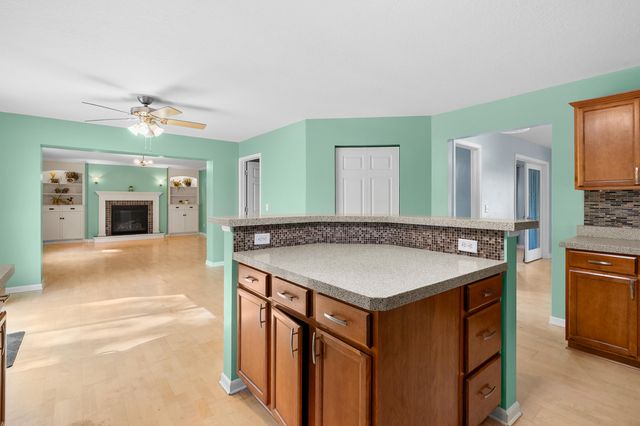 6737 Annandale Drive, Kalamazoo, MI 49009