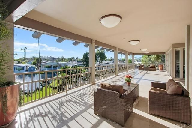 7008 San Bartolo St, Carlsbad, CA 92011