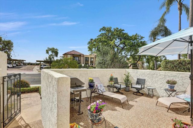 7440 Caminito Carlotta, San Diego, CA 92120