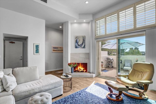 7440 Caminito Carlotta, San Diego, CA 92120