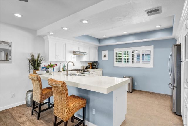 7440 Caminito Carlotta, San Diego, CA 92120