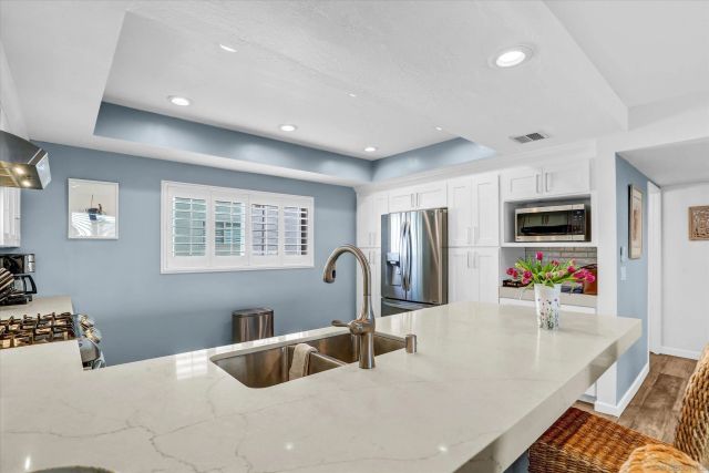 7440 Caminito Carlotta, San Diego, CA 92120