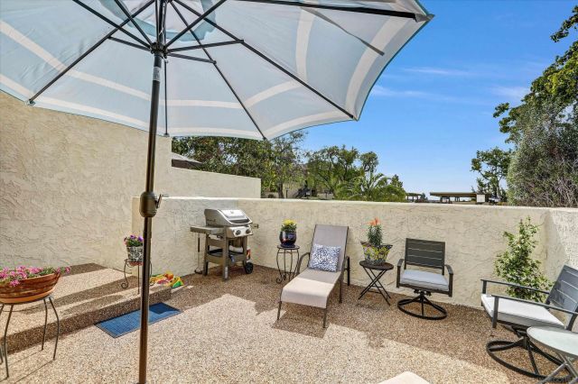 7440 Caminito Carlotta, San Diego, CA 92120