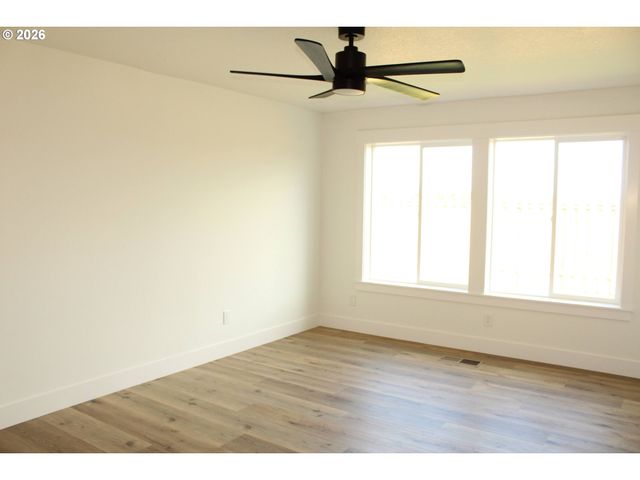 23062 Sw BYERS LAKE Ter, Sherwood, OR 97140