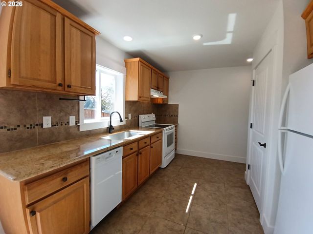 23062 Sw BYERS LAKE Ter, Sherwood, OR 97140