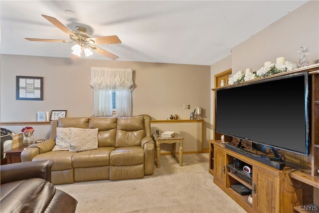 6268 Lakeshore Road, Cicero, NY 13039
