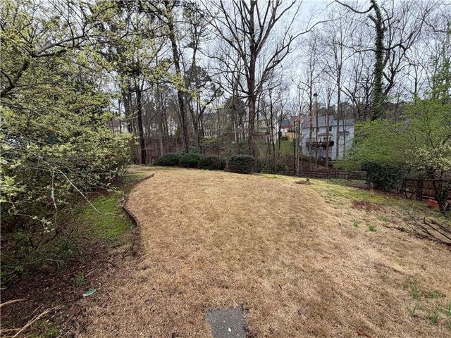 1105 Hunters Glen Drive, Woodstock, GA 30189