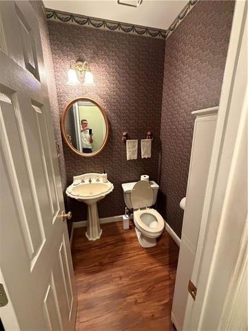 1105 Hunters Glen Drive, Woodstock, GA 30189