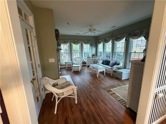 1105 Hunters Glen Drive, Woodstock, GA 30189