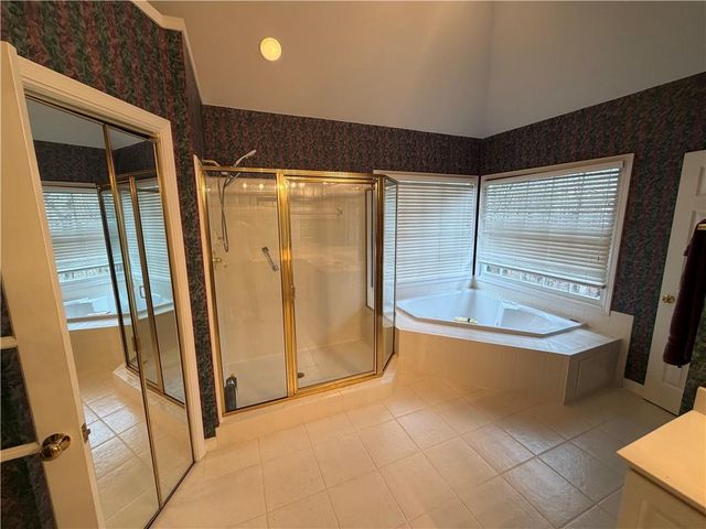 1105 Hunters Glen Drive, Woodstock, GA 30189