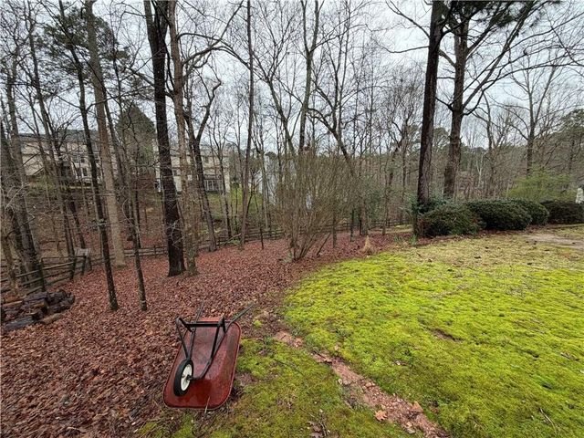 1105 Hunters Glen Drive, Woodstock, GA 30189