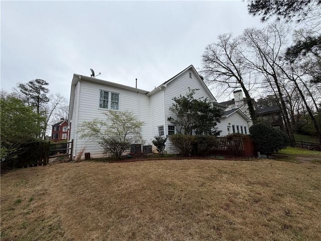 1105 Hunters Glen Drive, Woodstock, GA 30189