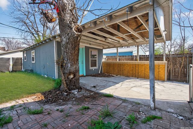 1823 EDISON DR, San Antonio, TX 78201