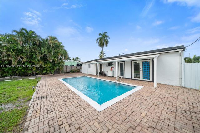 6960 Scott St, Hollywood, FL 33024