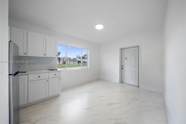 6960 Scott St, Hollywood, FL 33024