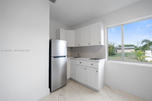 6960 Scott St, Hollywood, FL 33024