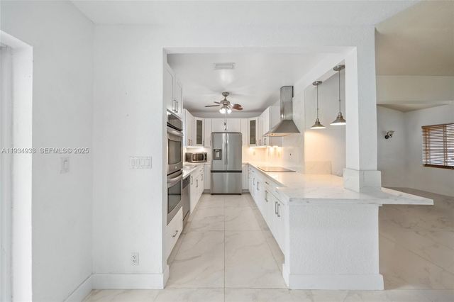 6960 Scott St, Hollywood, FL 33024