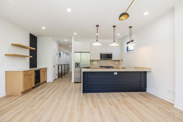 3327 W Division Street 3, Chicago, IL 60651
