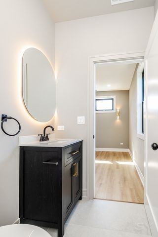 3327 W Division Street 3, Chicago, IL 60651