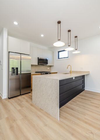 3327 W Division Street 3, Chicago, IL 60651