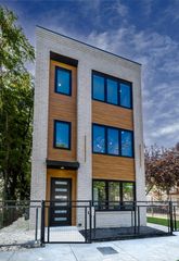 3327 W Division Street 3, Chicago, IL 60651