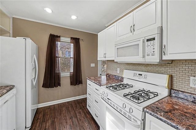 9201 E 68TH Terrace, Raytown, MO 64133