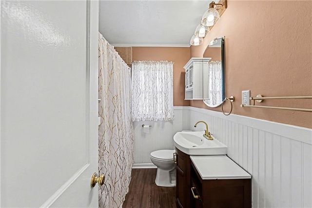 9201 E 68TH Terrace, Raytown, MO 64133