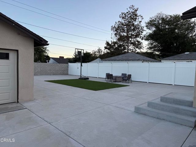 1075 Chevron Court, Pasadena, CA 91103