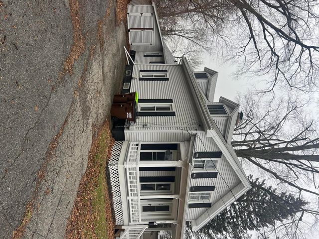 914 W Maumee Street, Adrian, MI 49221